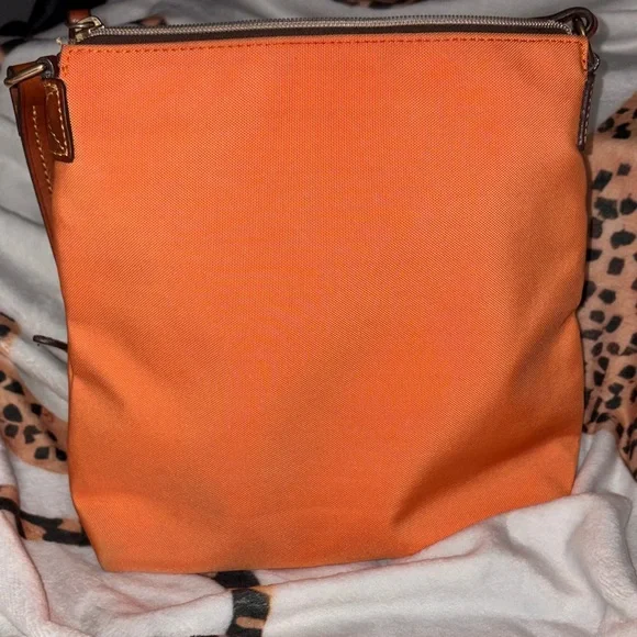 Dooney and Burke NWOT Orange Crossbody Shoulder Bag with Front Zip Pocket - Picture 4 of 9